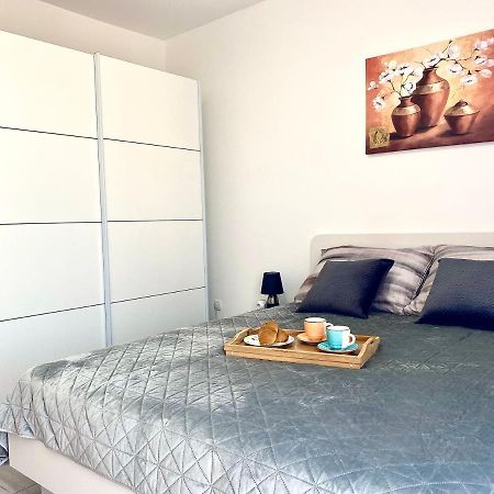Ema Apartment Pula Exteriér fotografie