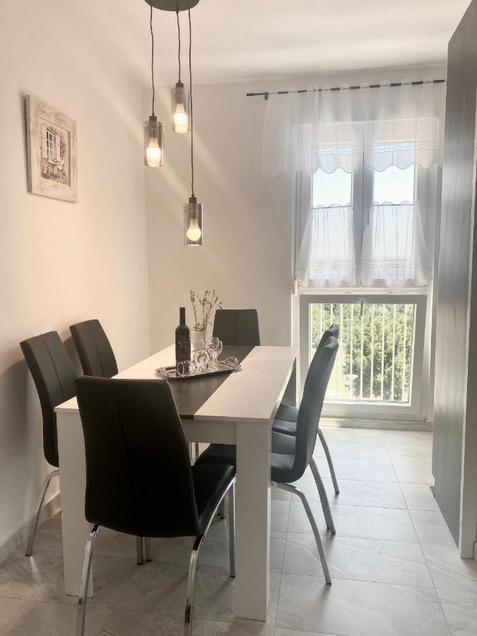 Ema Apartment Pula Exteriér fotografie